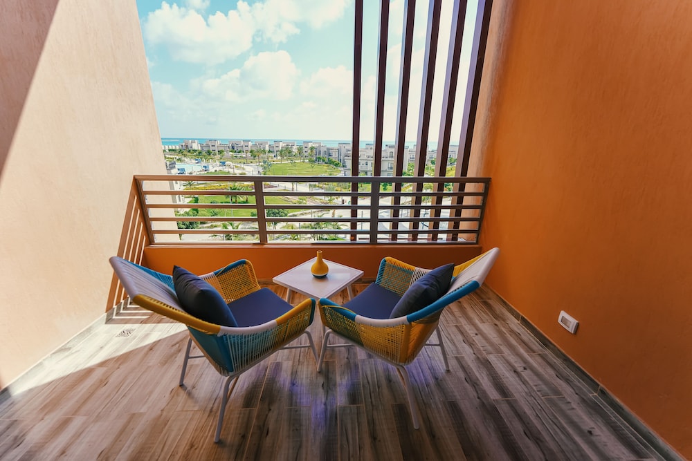 Gewan White Beach Resort New Alamein 25/50