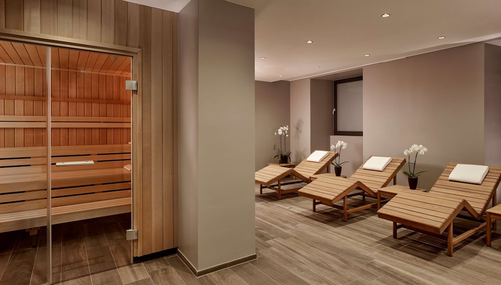 PARK PLAZA NUREMBERG 34/71