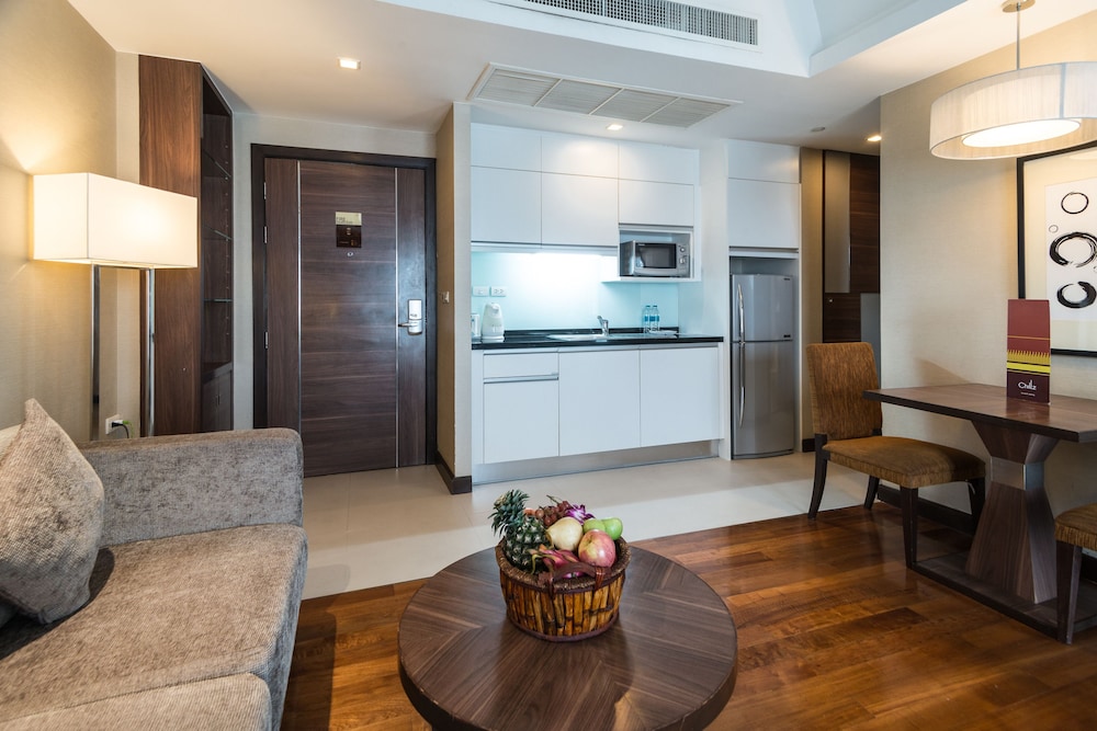 Novotel Living Bangkok Sukhumvit Legacy 57/77