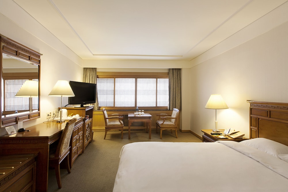 Commodore Hotel Busan 28/62