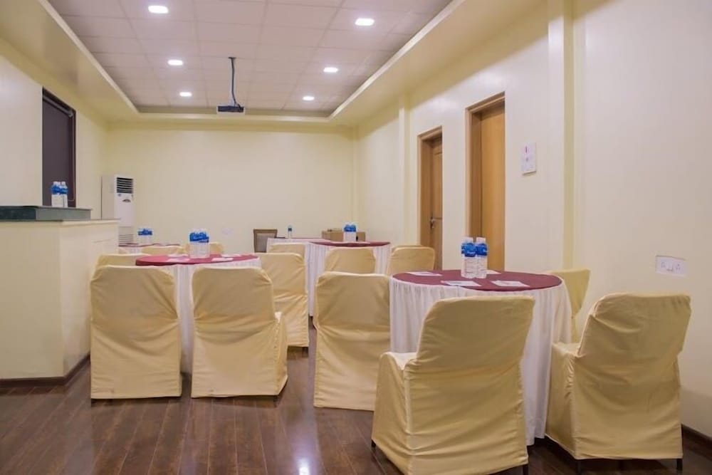 Hotel Orchard Pune 41/49