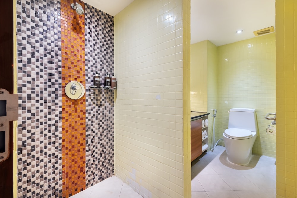 Bandara Silom Suites, Bangkok 74/78