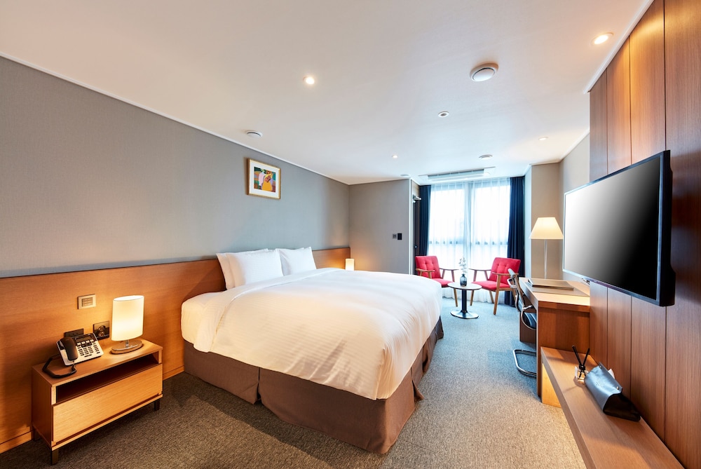 Ramada by Wyndham Gumi 20/50