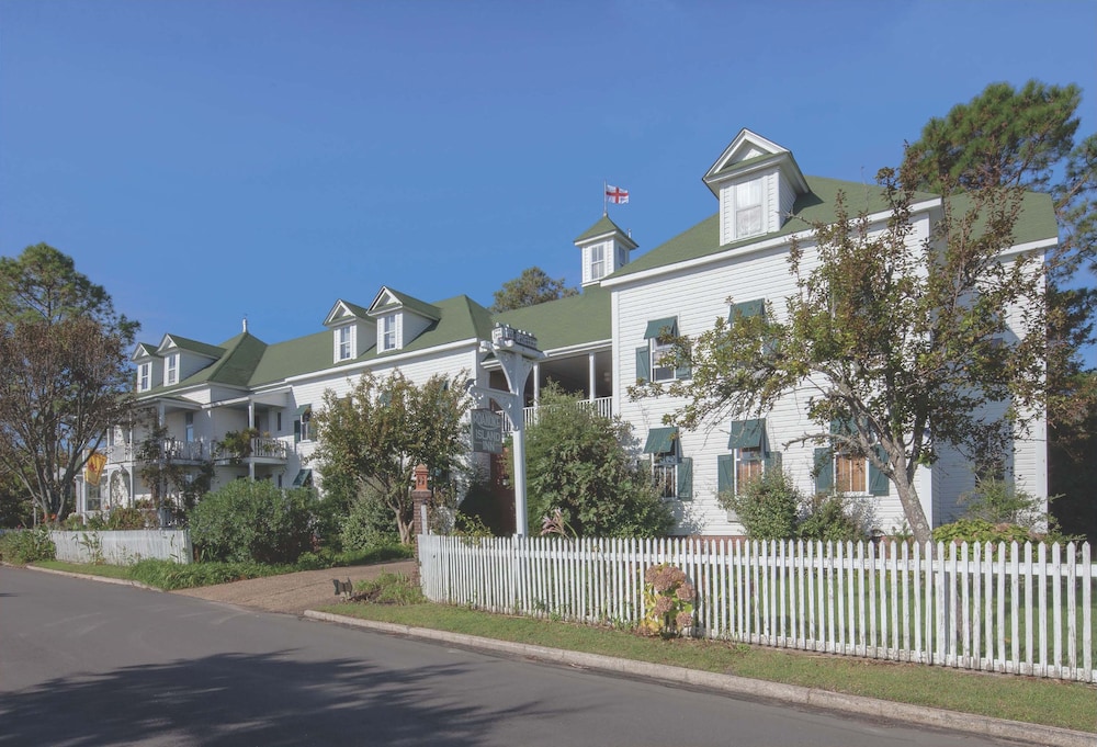 Roanoke Island Inn 38/50
