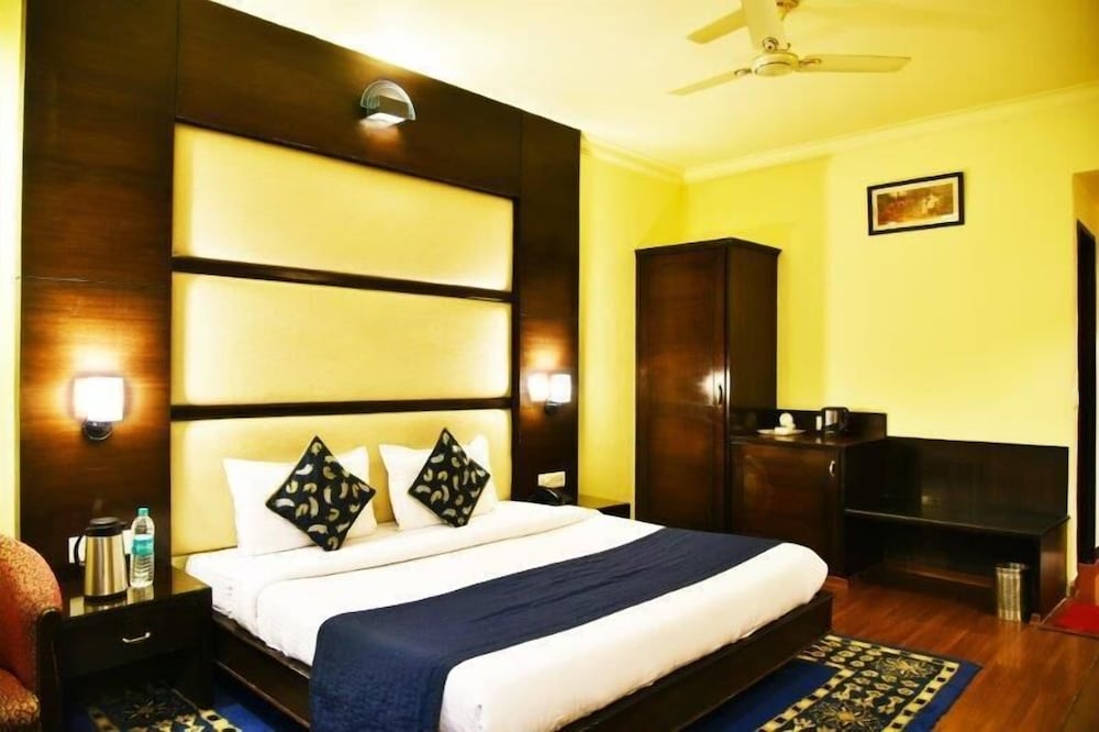 Indraprastha Resort Dalhousie 8/50
