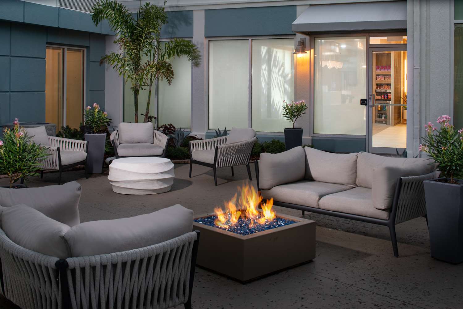 lounge