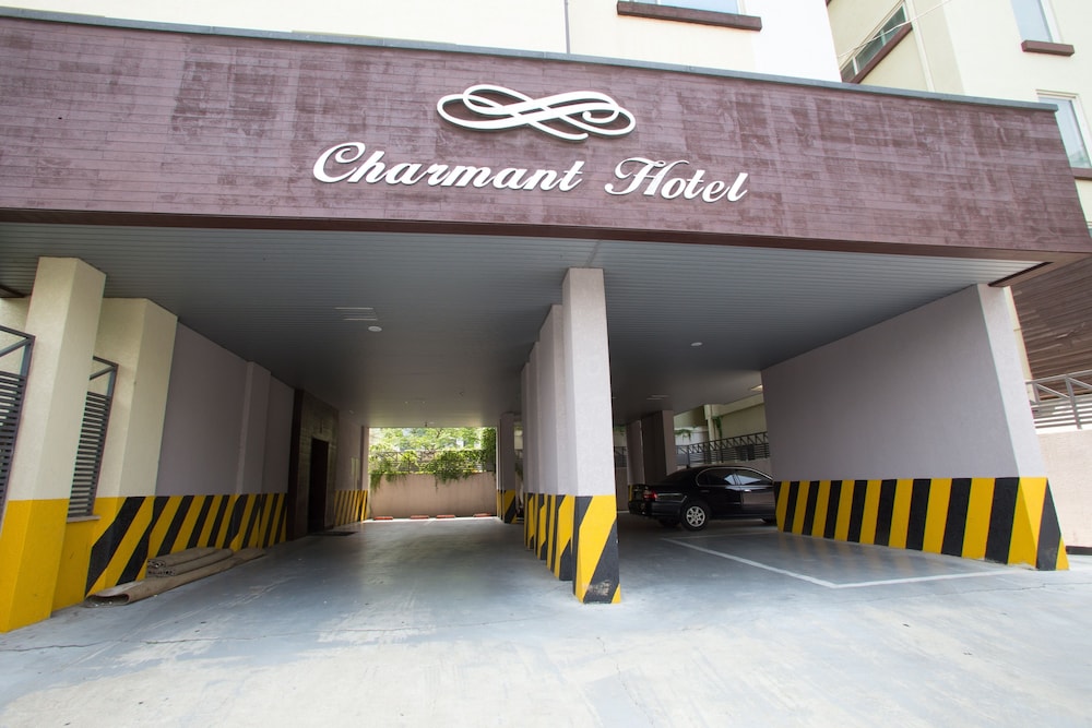 Charmant Hotel 14/24
