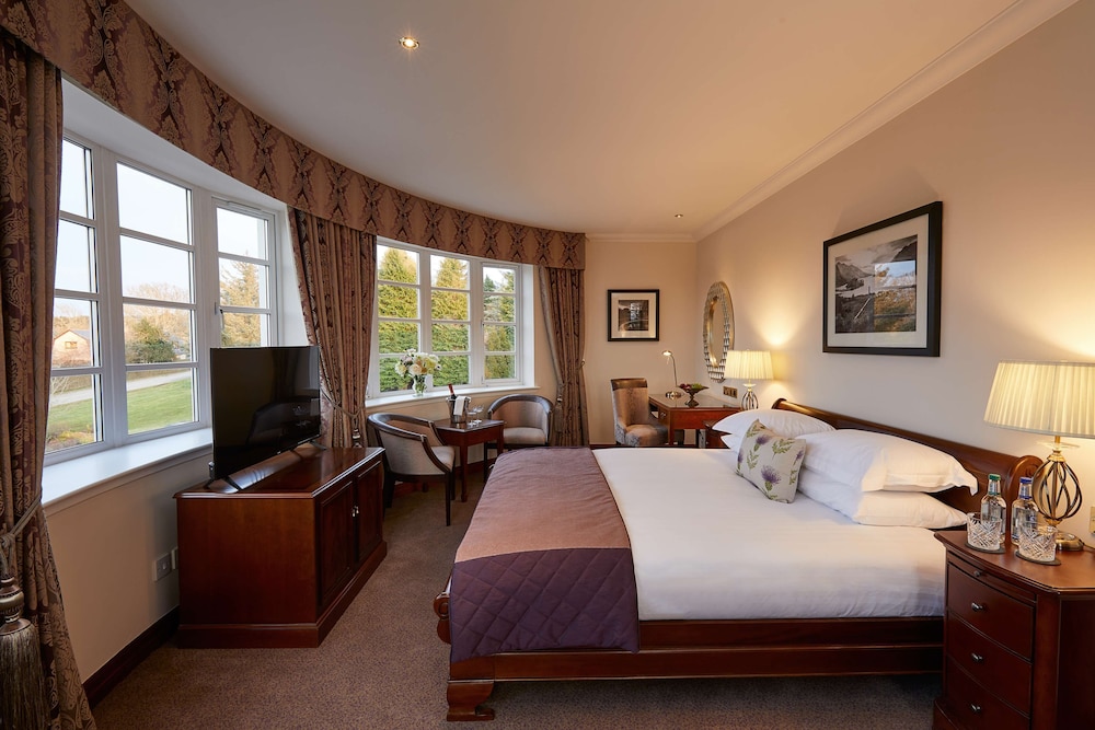 SUPER, DELUXE, SUITE, DOUBLE BED