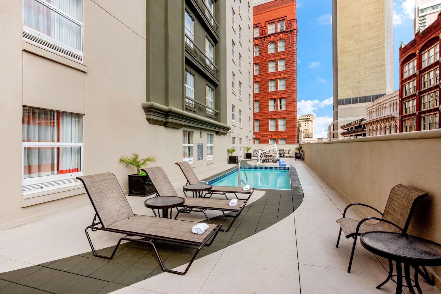 La Quinta Inn & Suites by Wyndham New Orleans Downtown 13/32