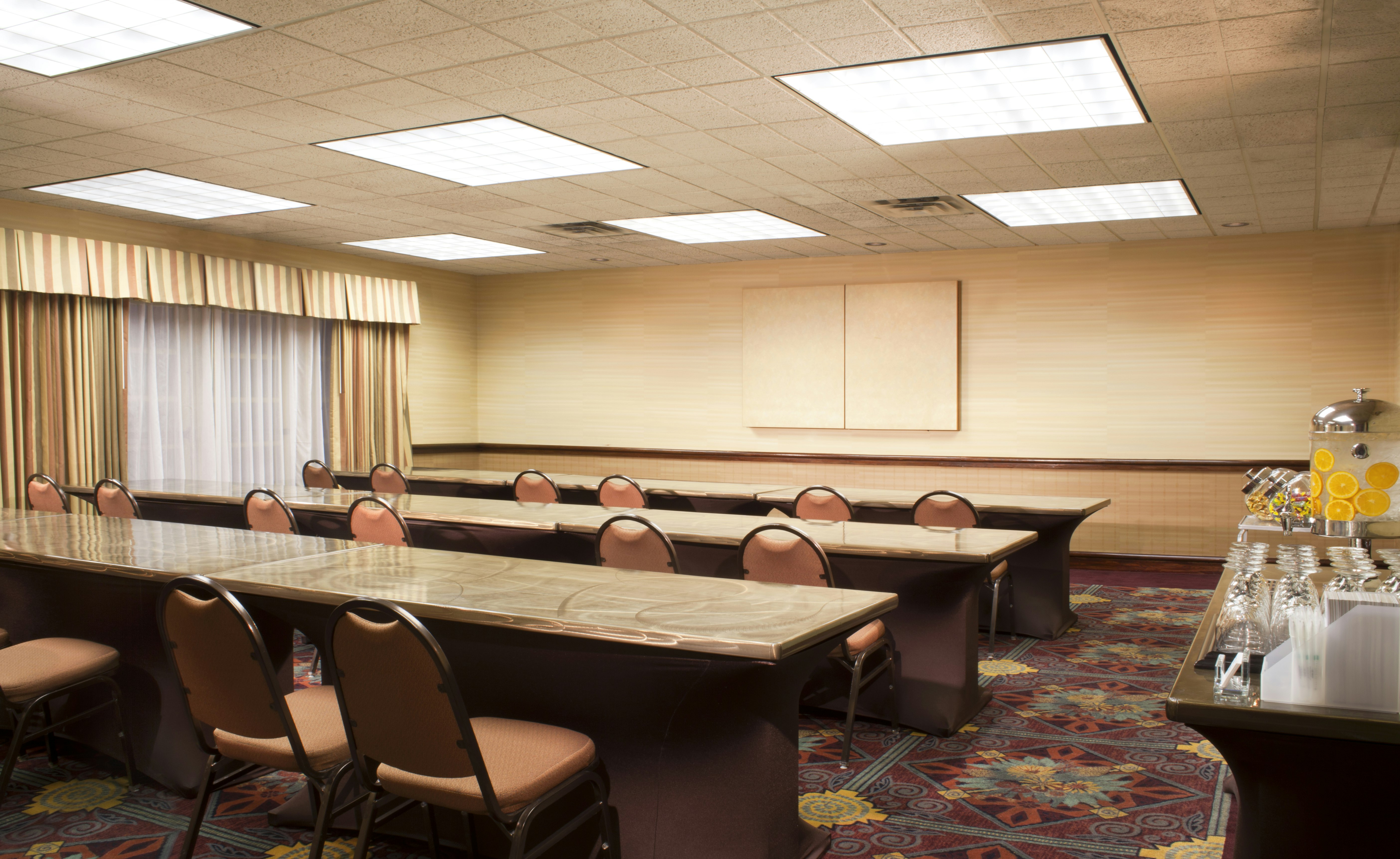 EMBASSY SUITES FLAGSTAFF 50/53