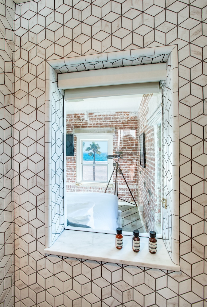 Bungalow, King Bed, Ocean Front، Venice V Hotel 9/9