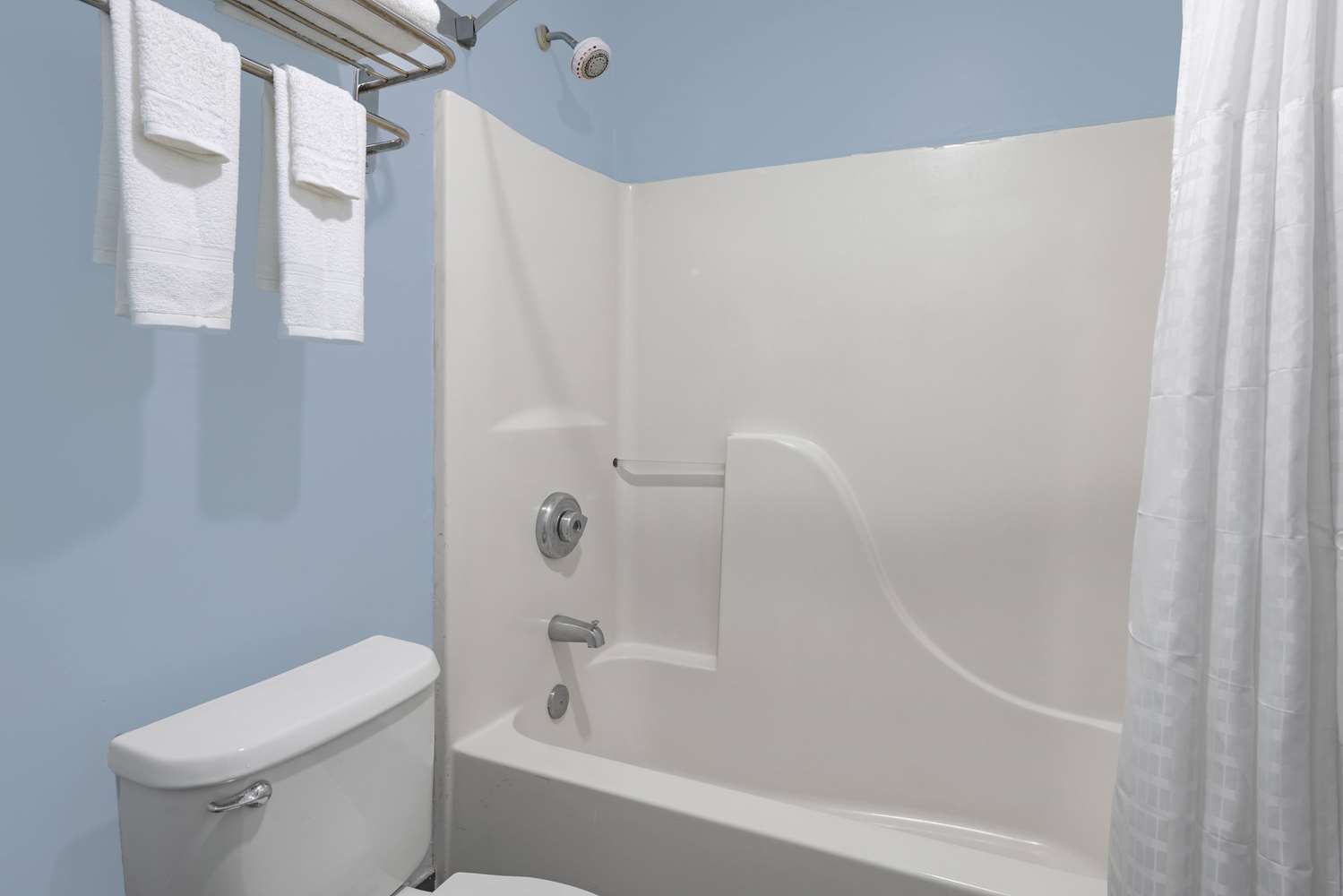 Days Inn by Wyndham Pensacola I-10 34/34