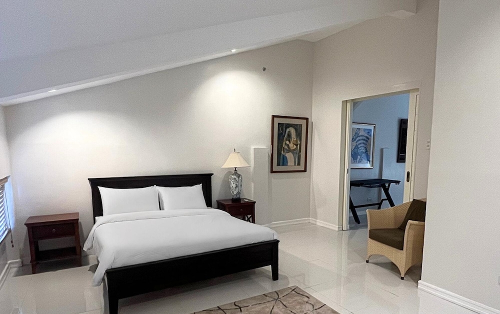 3 BEDROOMS, FAMILY SUITE, POOL VIEW, BALCONY