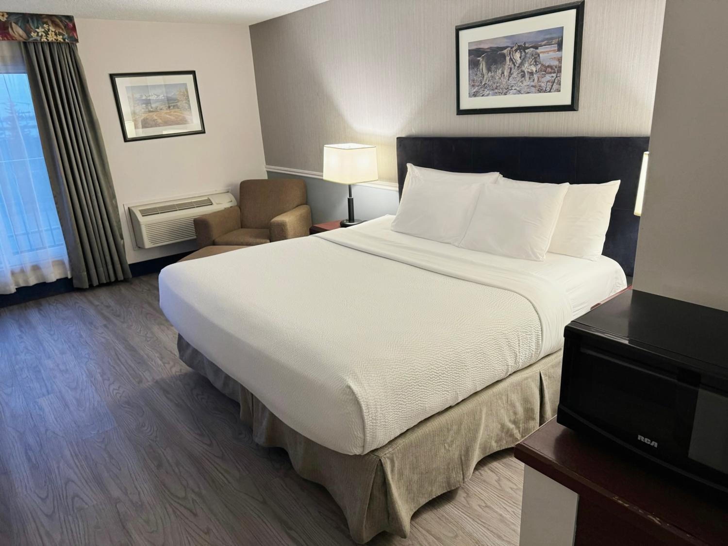Standard, King Bed