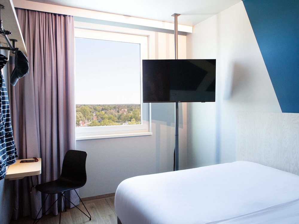 ibis budget Hotel Berlin Airport 22/45