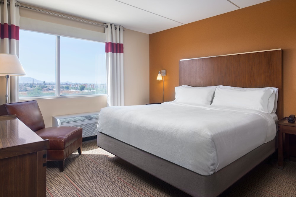 Room at Four Points By Sheraton At Phoenix Mesa Gateway Airport, MESA - AZ