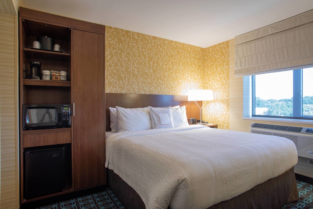 Fairfield Inn Suites New York Queens Fresh Meadows 15/43