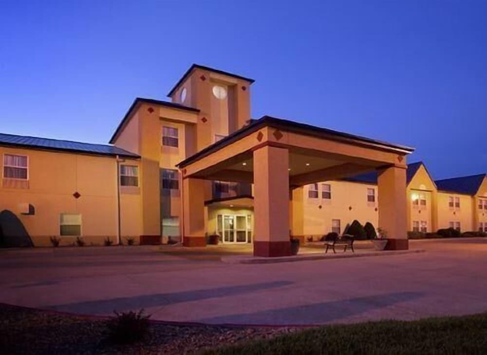 Days Inn by Wyndham Dodge City 1/56