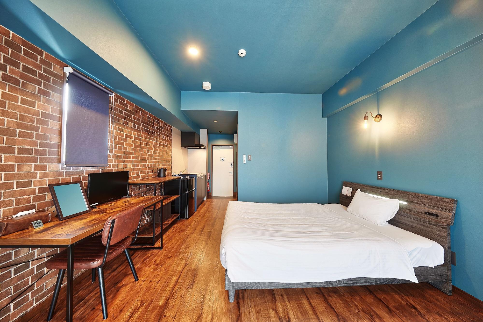 Hotel 385 8/45