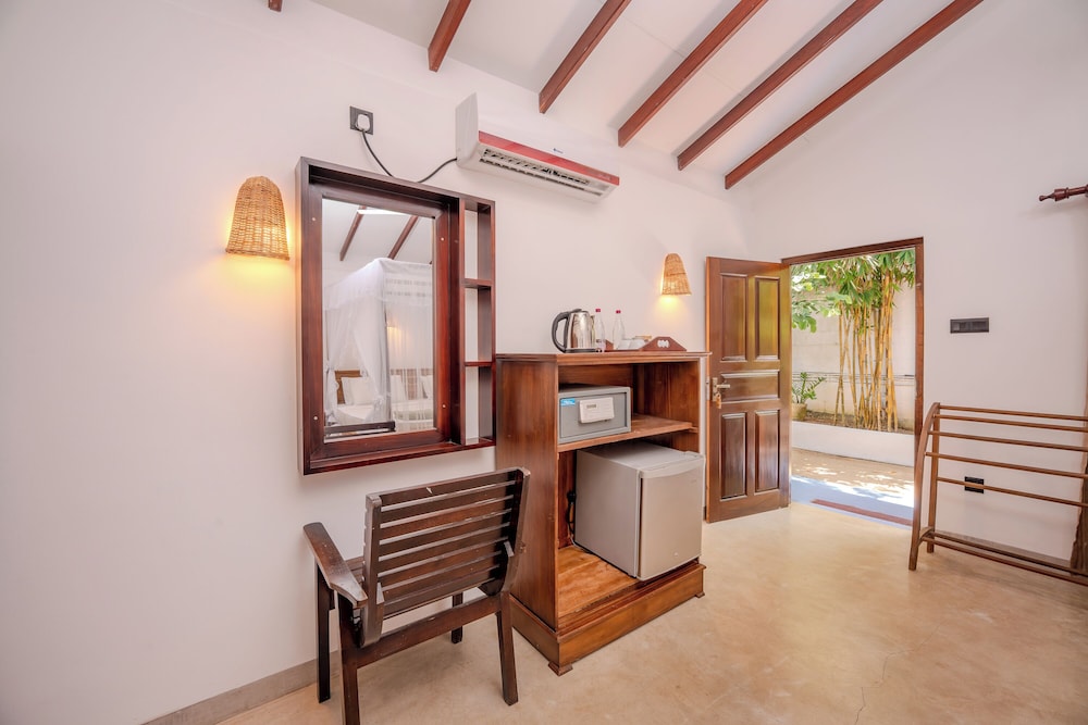 Central Beach Inn 34/50