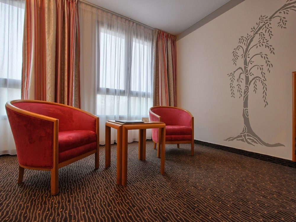 Domaine de La Foret D Orient Natur Hotel Golf Spa 37/55