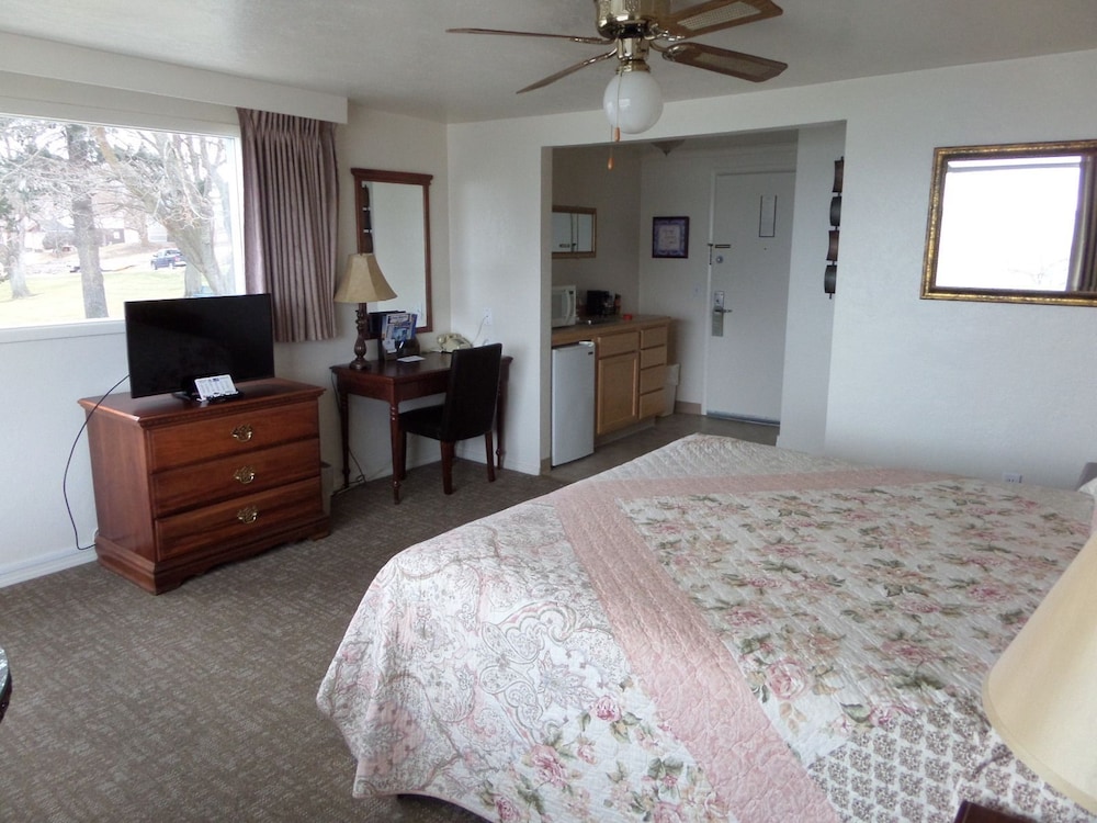 Americas Best Value Port Polson Inn 24/67