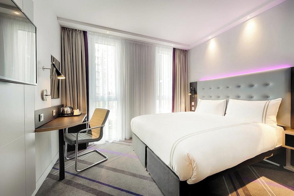 Premier Inn Berlin Alexanderplatz Hotel 15/53