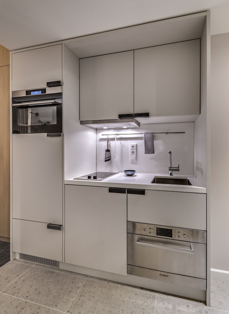 Adina Apartment Hotel Cologne 40/49