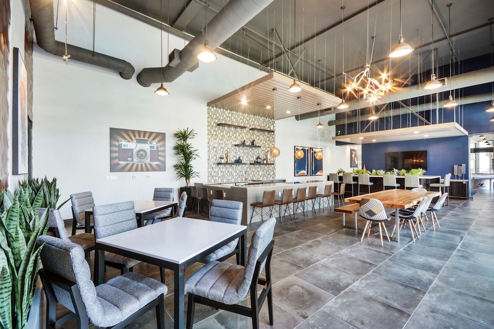 Global Luxury Suites in Menlo Park 36/50