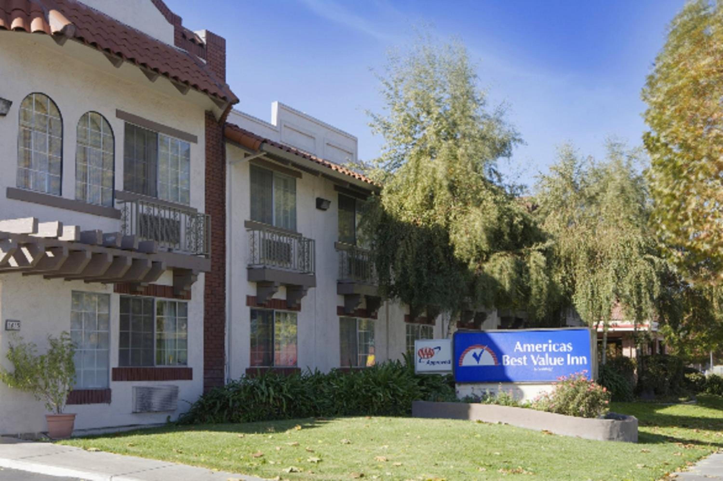 Americas Best Value Inn San Jose Convention Center 2/38