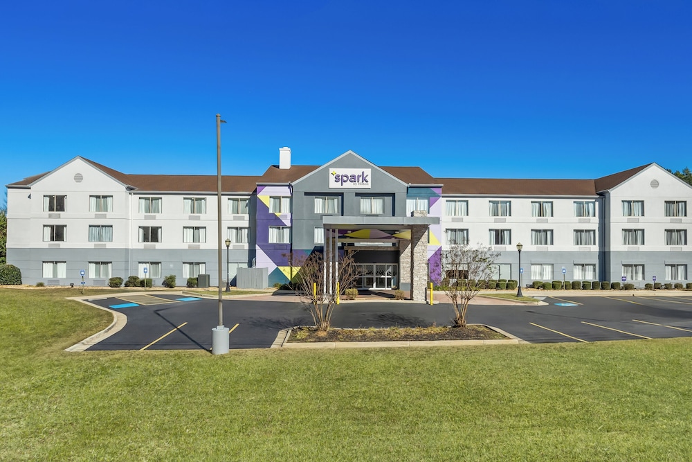 Spark by Hilton Macon North, GA 49/53