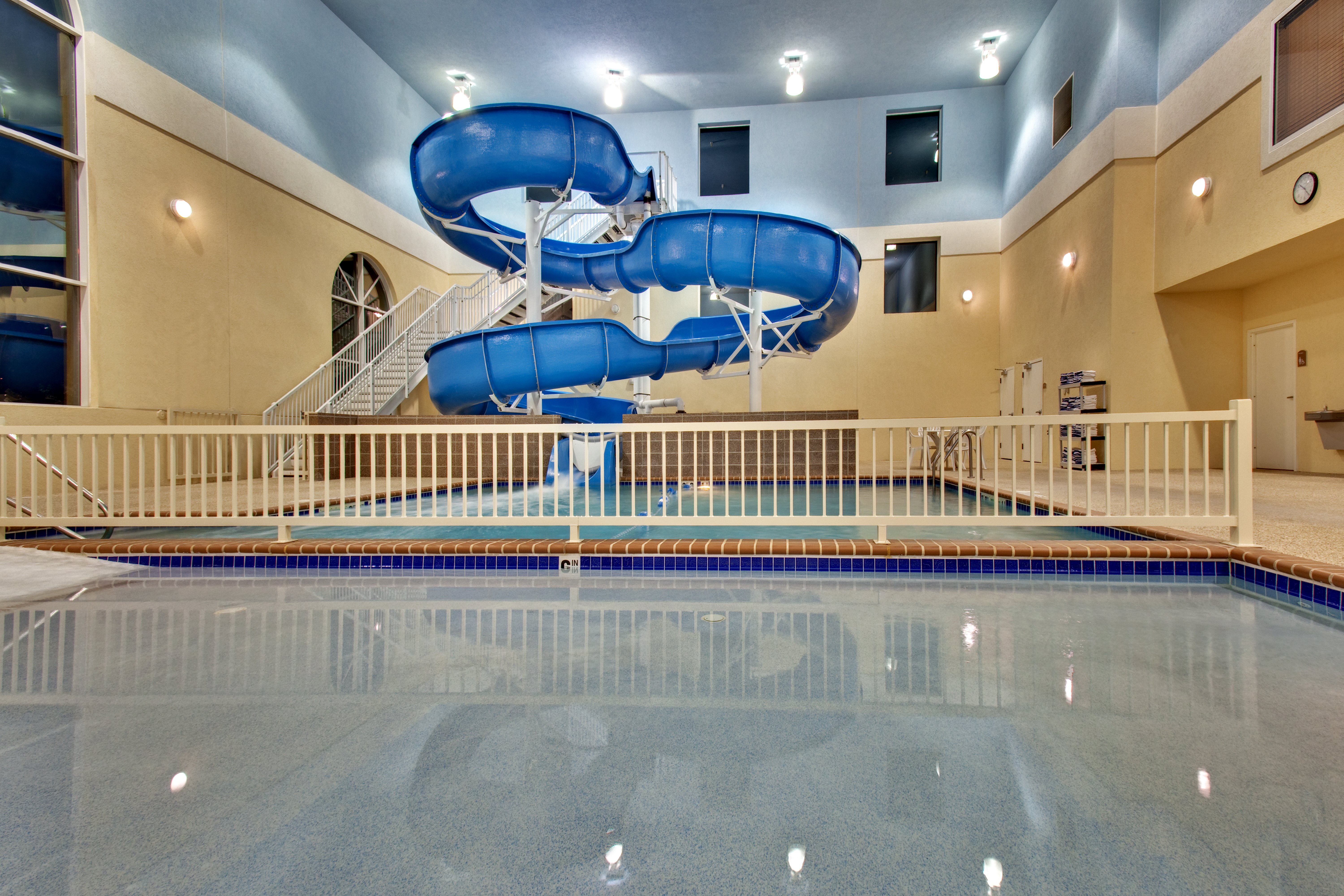 Holiday Inn Express Hotel And Suites Brookings 31/66