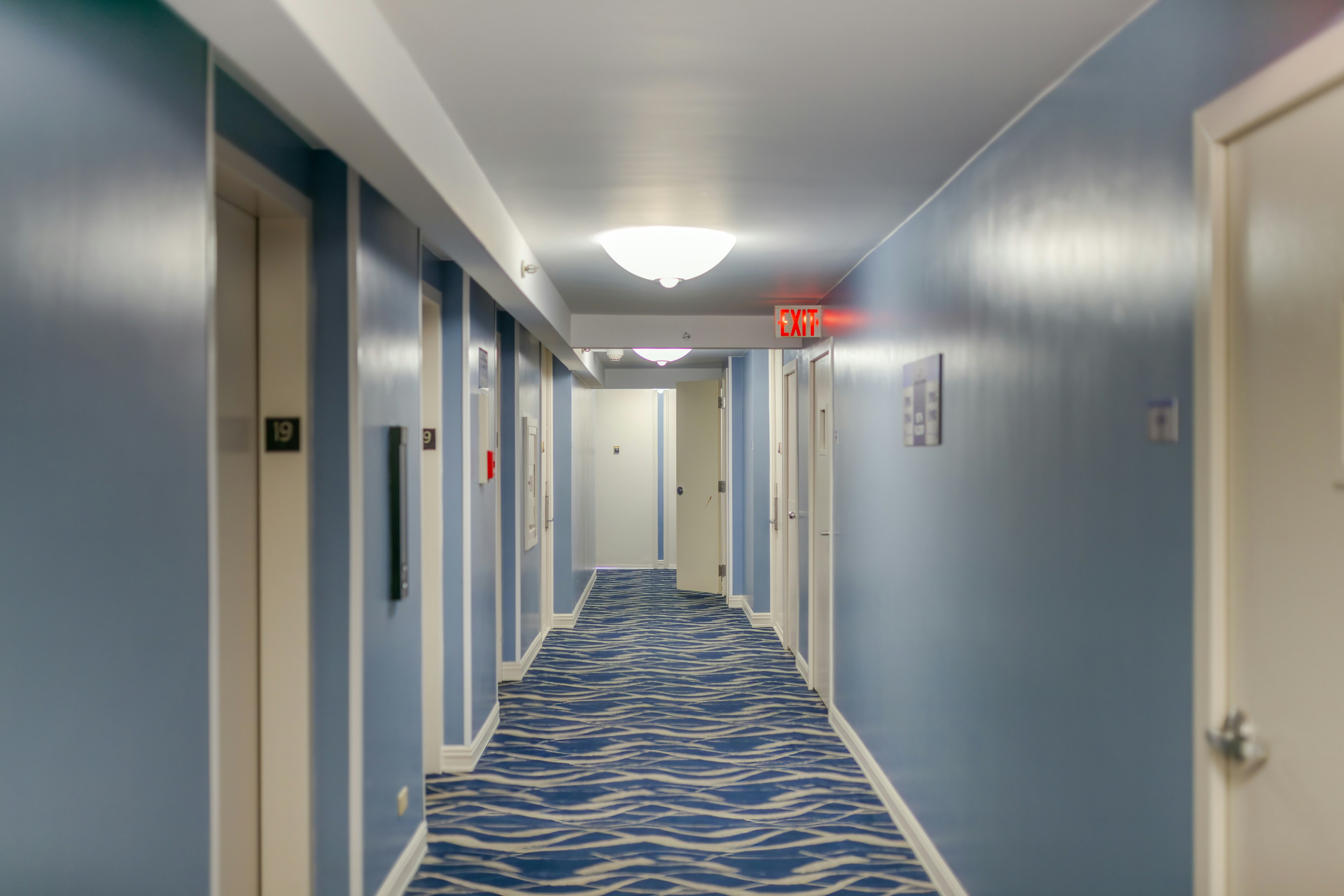 Pacific Monarch Hotel 28/73