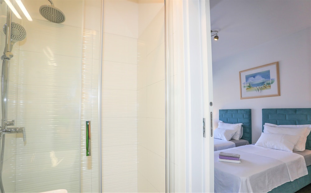 Stella Maris Hvar - Sea View Rooms with Balcony 8/15