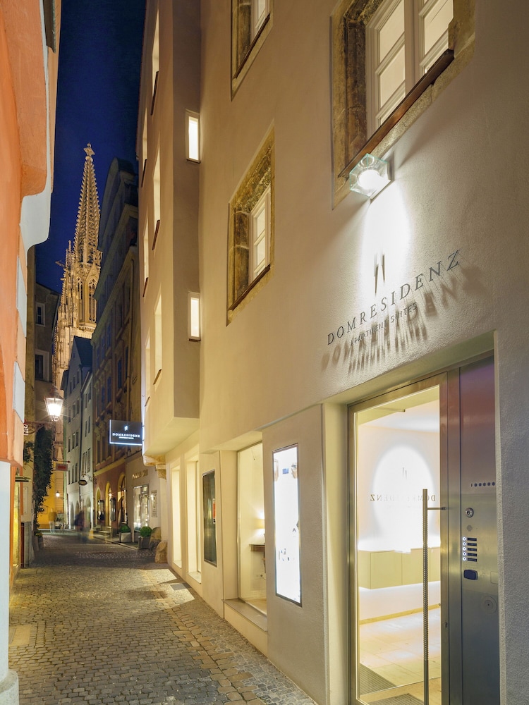 Domresidenz Regensburg 3/47