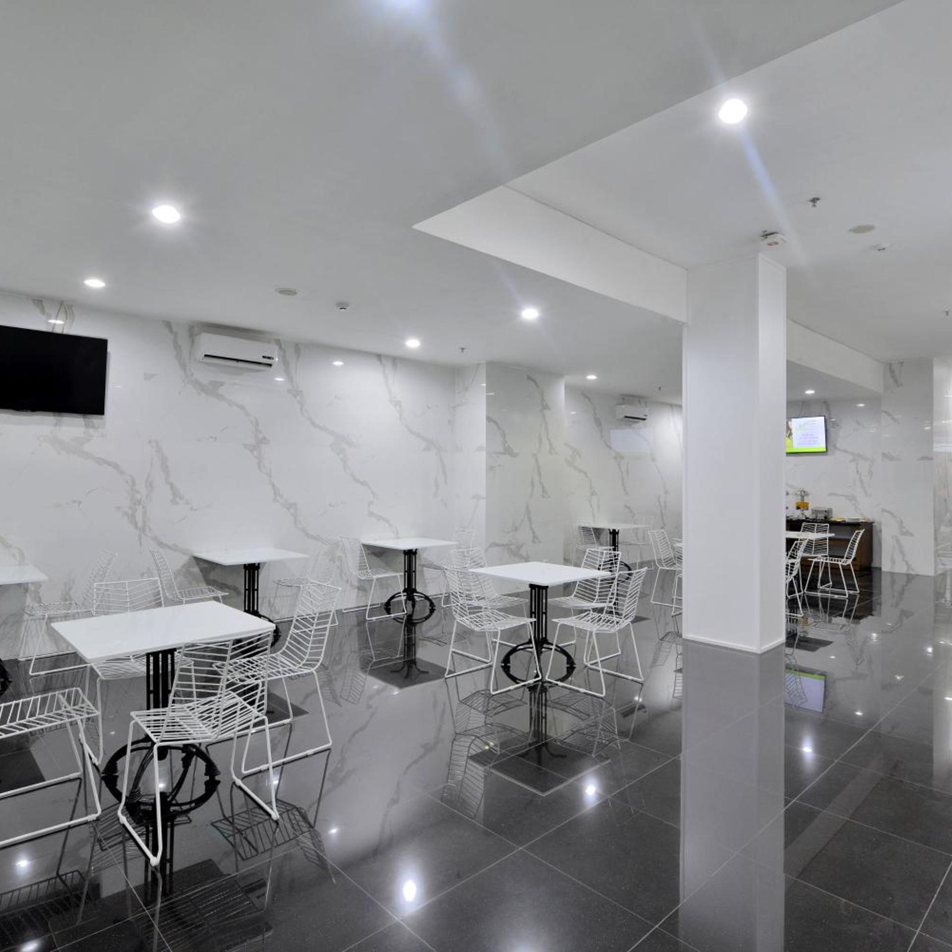 Whiz Hotel Falatehan Jakarta 52/57