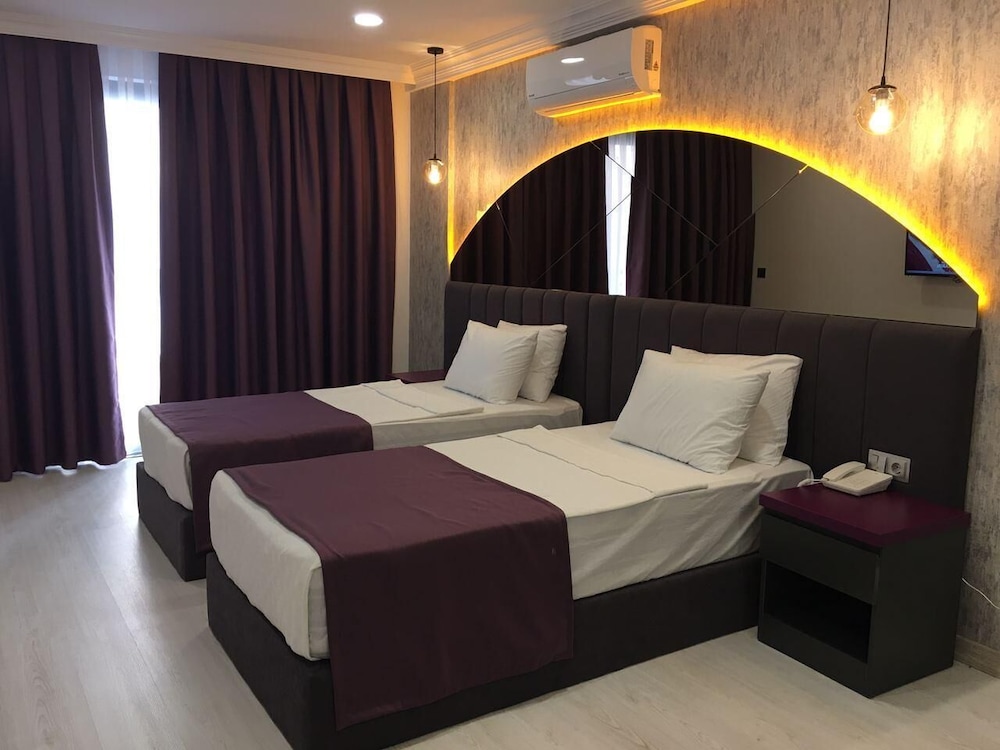 Karikatur Bi Hotel 7/37