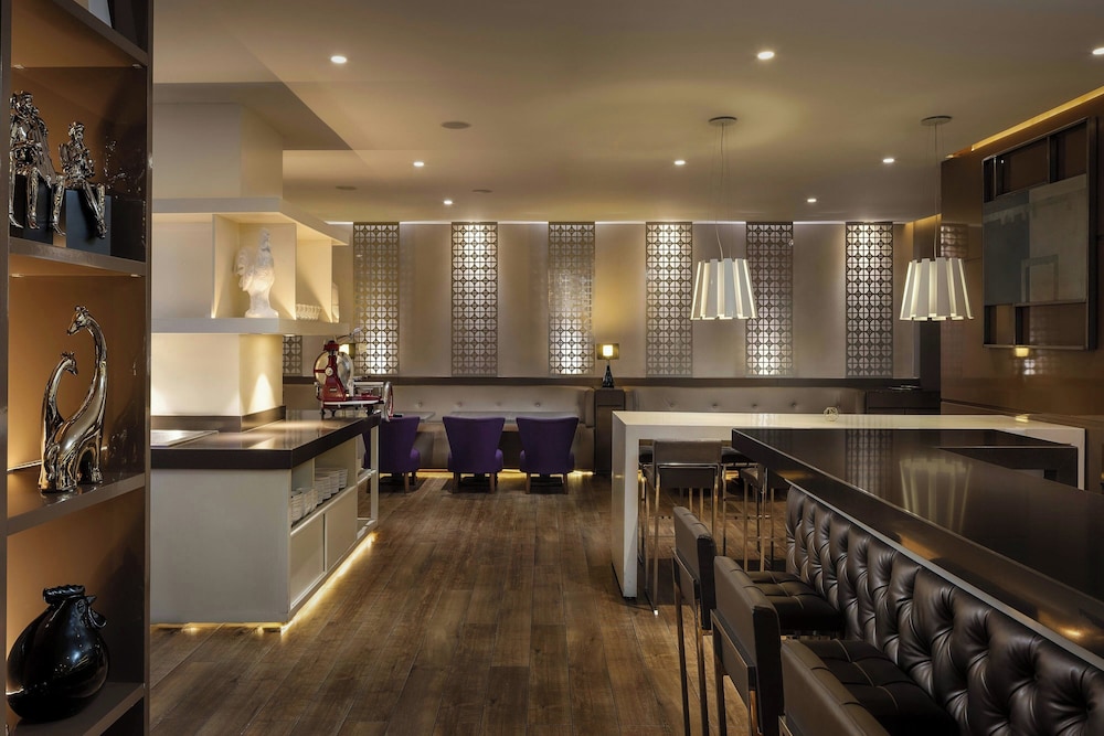 AC Hotel by Marriott Panama City 5/48