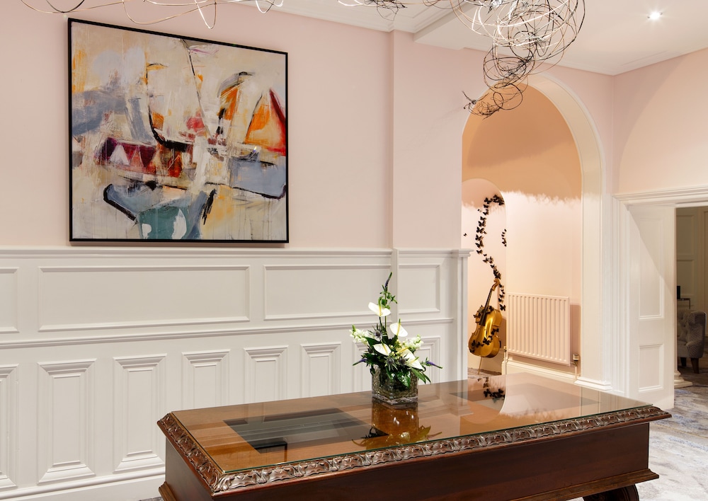 Mercure Gloucester Bowden Hall Hotel 7/70