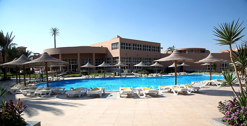 ROMANCE HOTEL in Ataqah