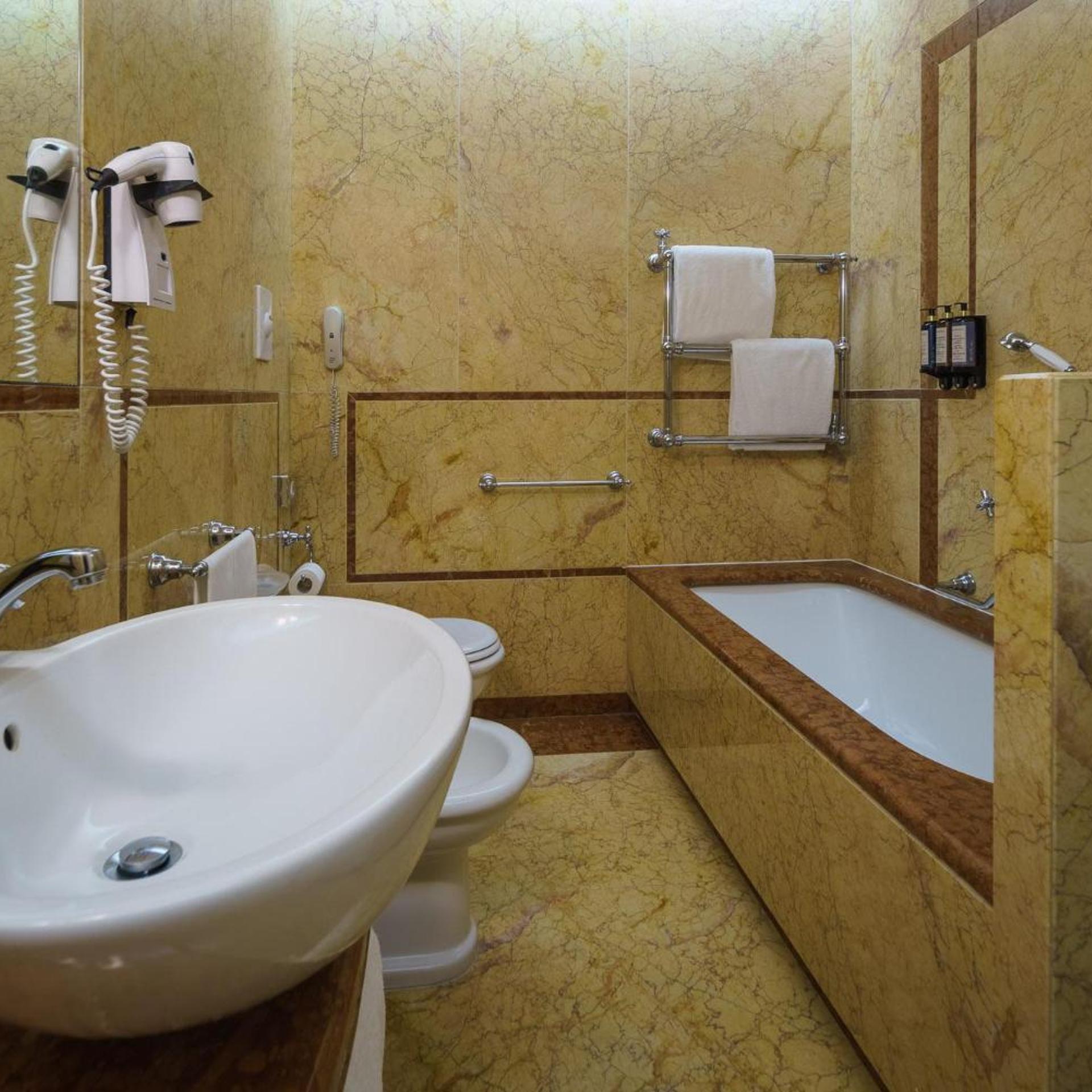 جناح كبير بإطلالة على البحر، Eurostars Hotel Excelsior 10/10
