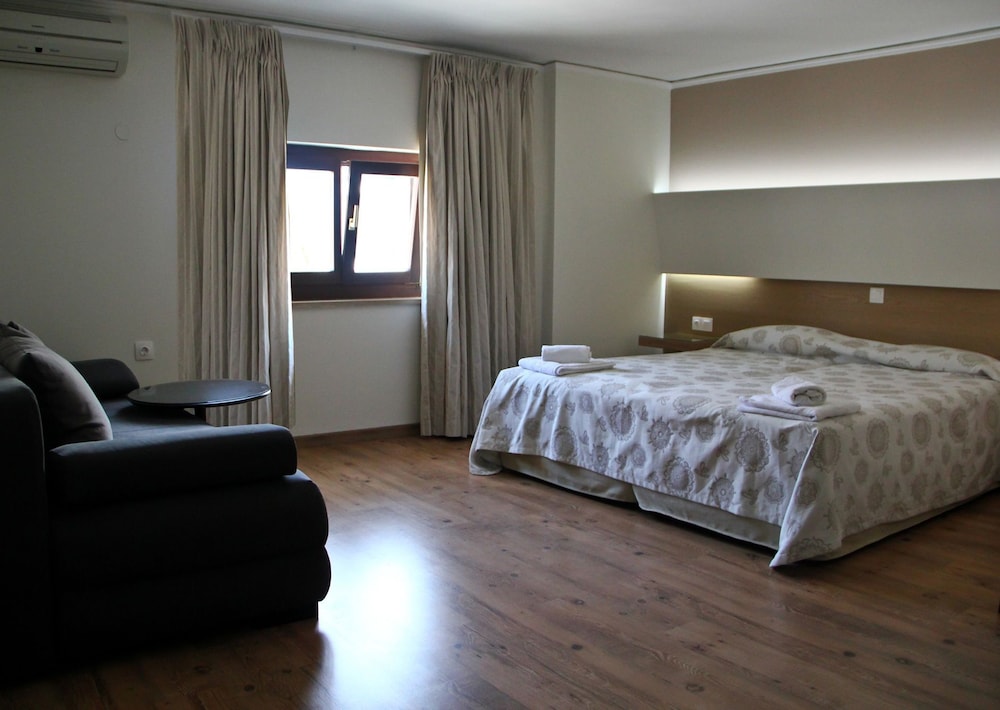 Elina Hotel Apartments 17/79