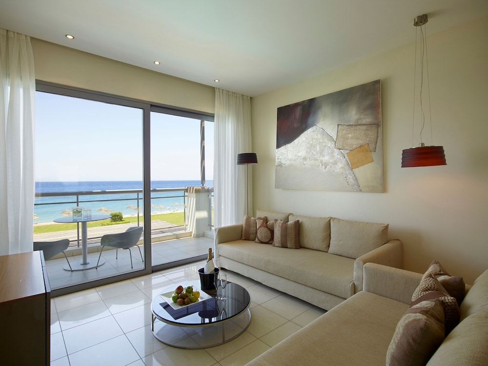 The Ixian Grand and All Suites Adults Only Hotel 50/67