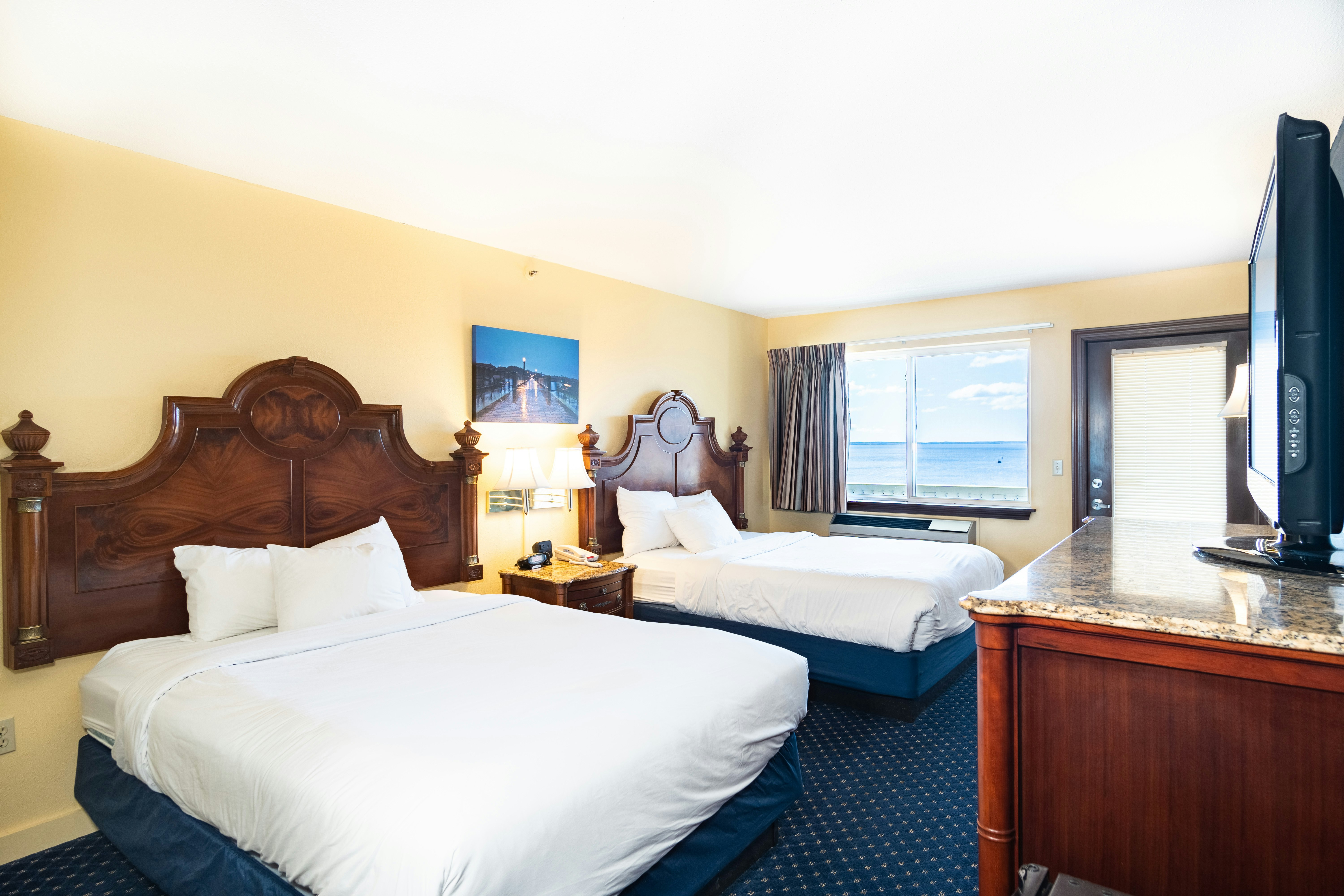 Fireside Inn & Suites Belfast 10/28