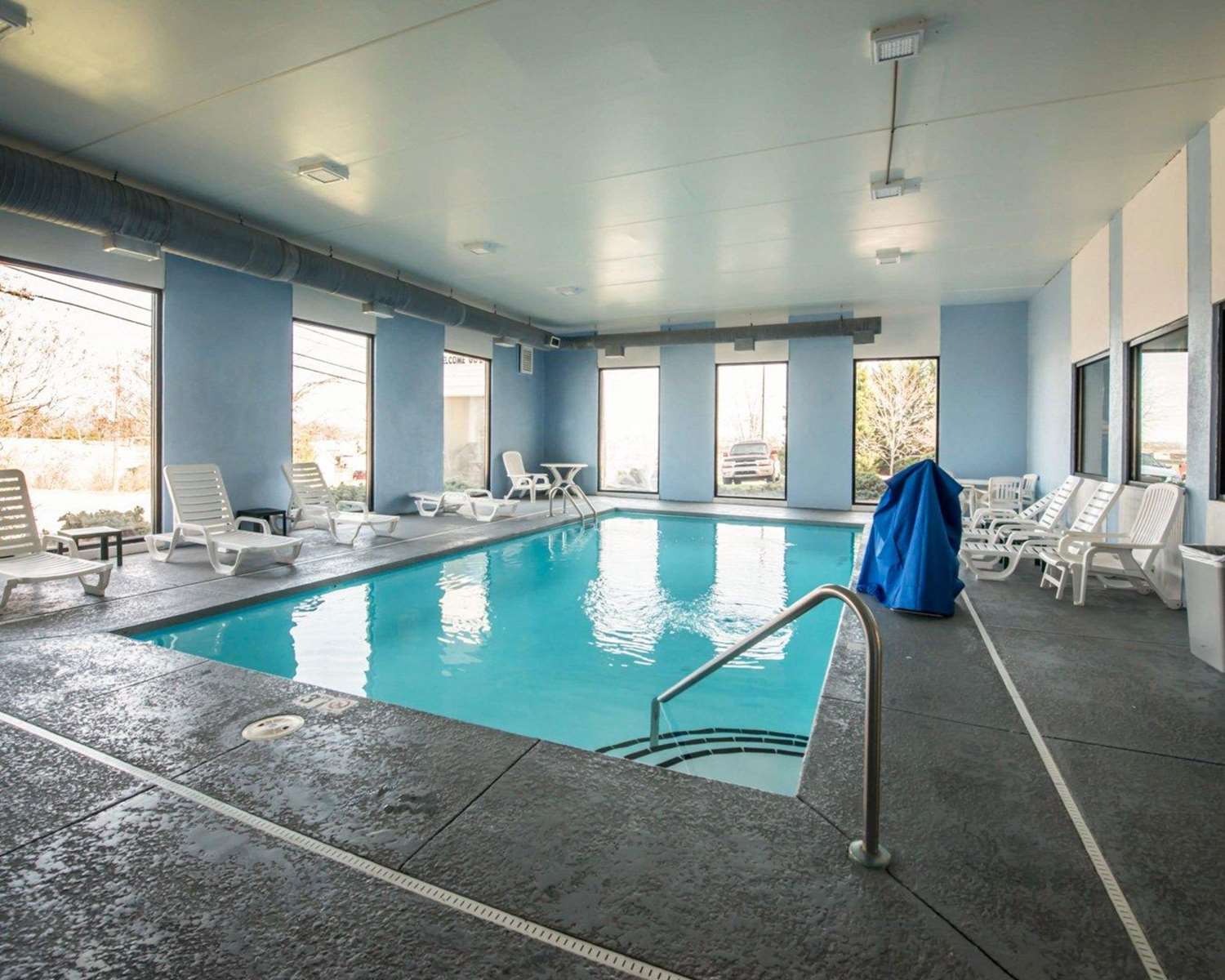 Comfort Inn & Suites Morganton South 22/33