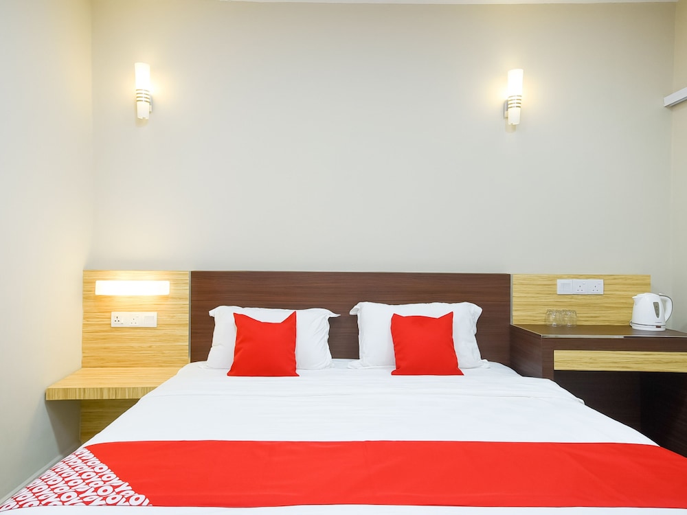 Oyo 1023 La Mirina Boutique Inn 17/23
