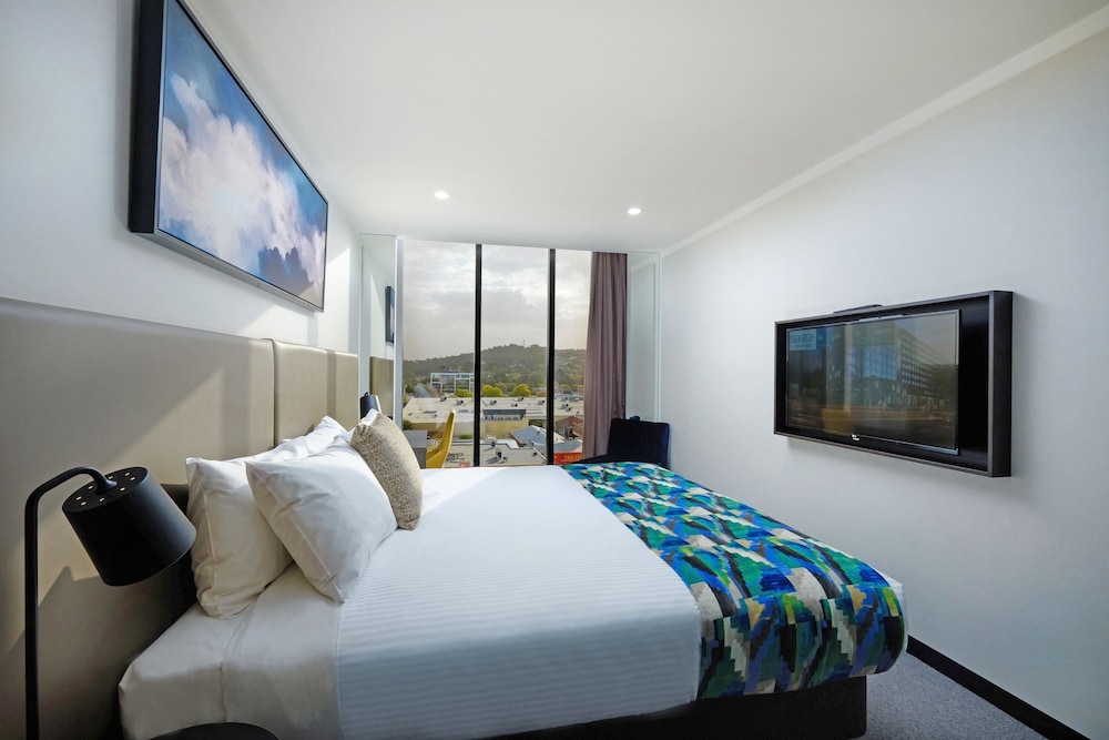 Mantra Albury Hotel 15/70