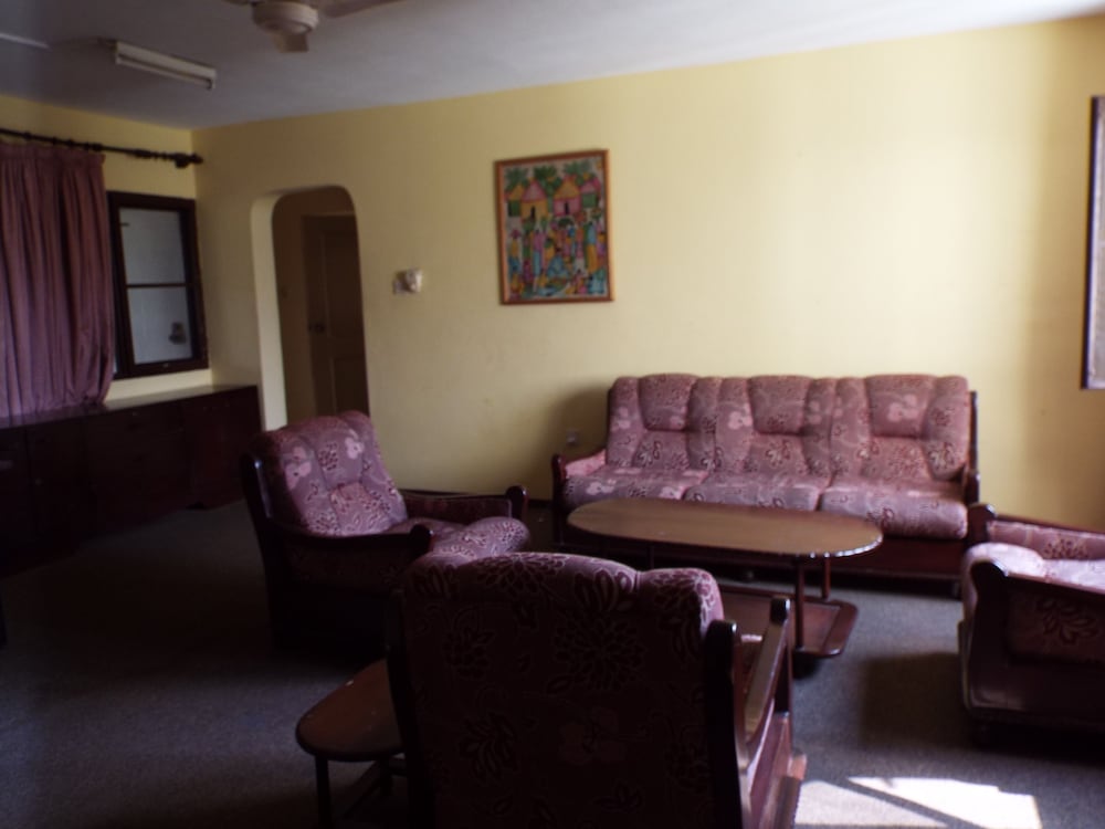Pekan Hotel 57/71