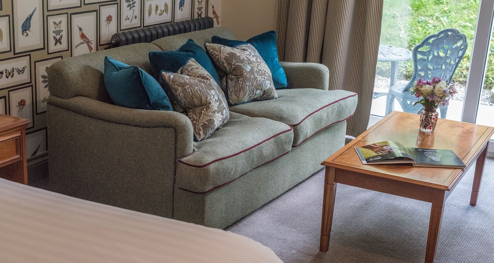 PENVENTON PARK HOTEL 34/42