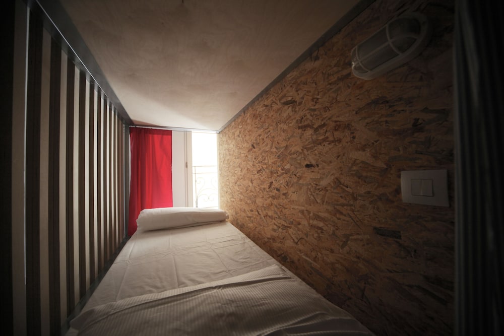 Dopa Hostel 19/39